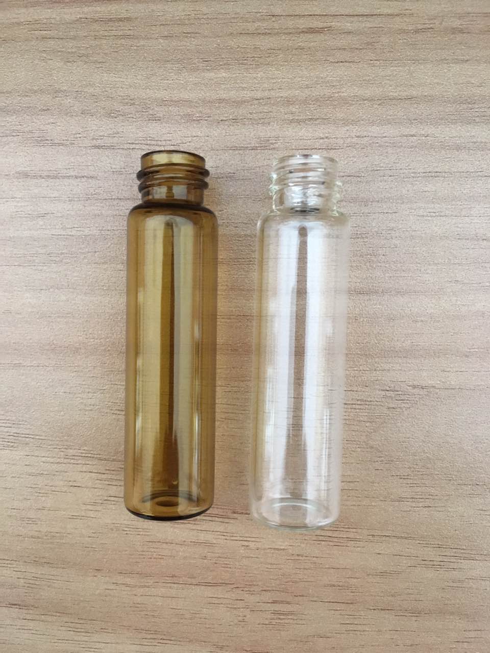 V344003,15-425螺紋口透明樣品瓶 8mL 100個/包 17*60mm